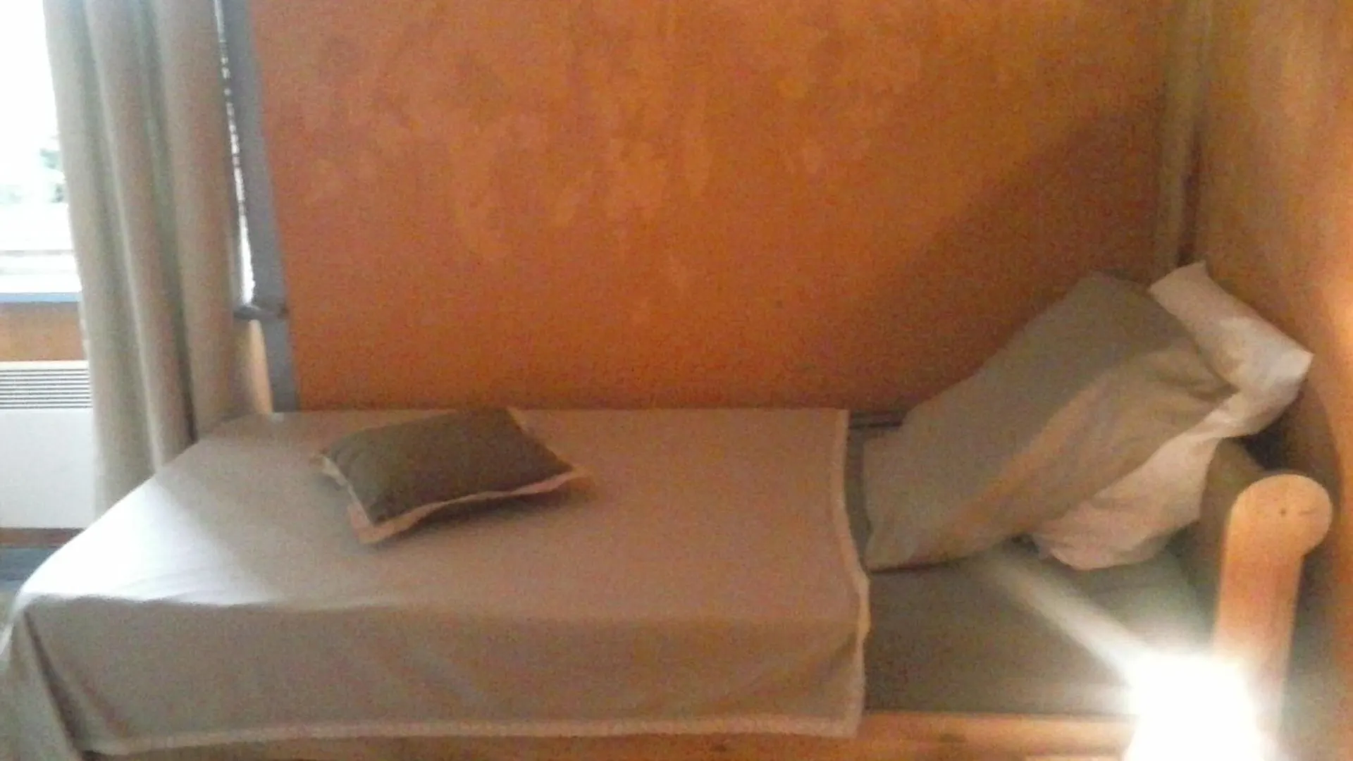 Les Gites Du Couvent Alternatif Camlez Guest house