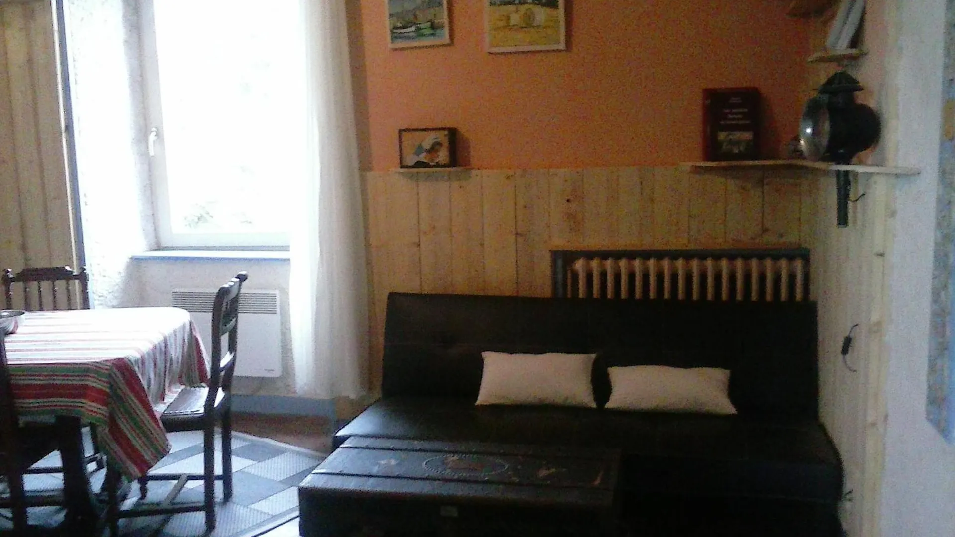 Les Gites Du Couvent Alternatif Camlez Guest house