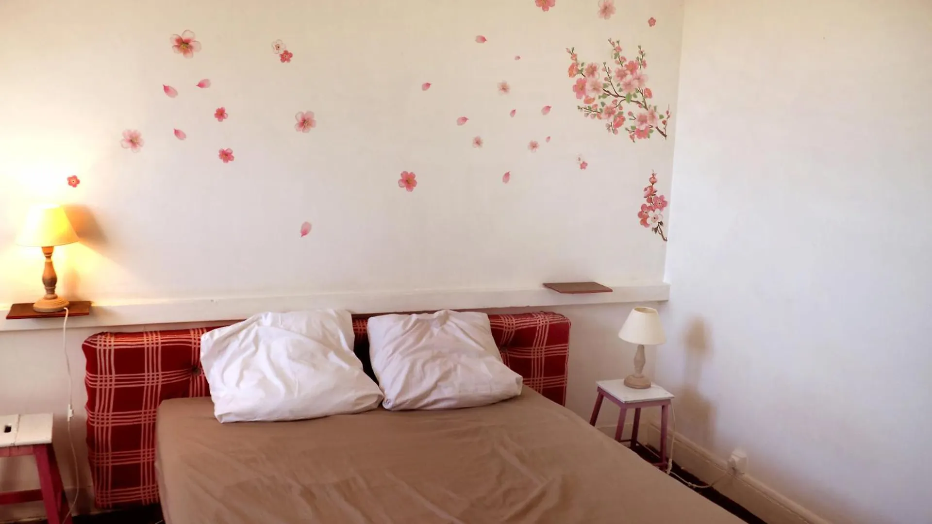 *** Guest house Les Gites Du Couvent Alternatif Camlez France